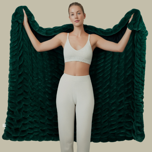 The Abrazo Plush Blanket - Forest